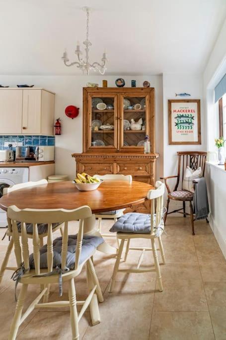 Cedra Cottage - Vintage Country Hideaway Аксминстър Екстериор снимка