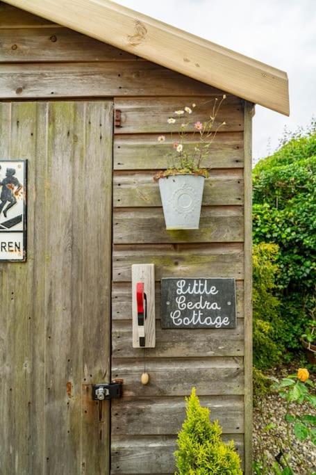 Cedra Cottage - Vintage Country Hideaway Аксминстър Екстериор снимка